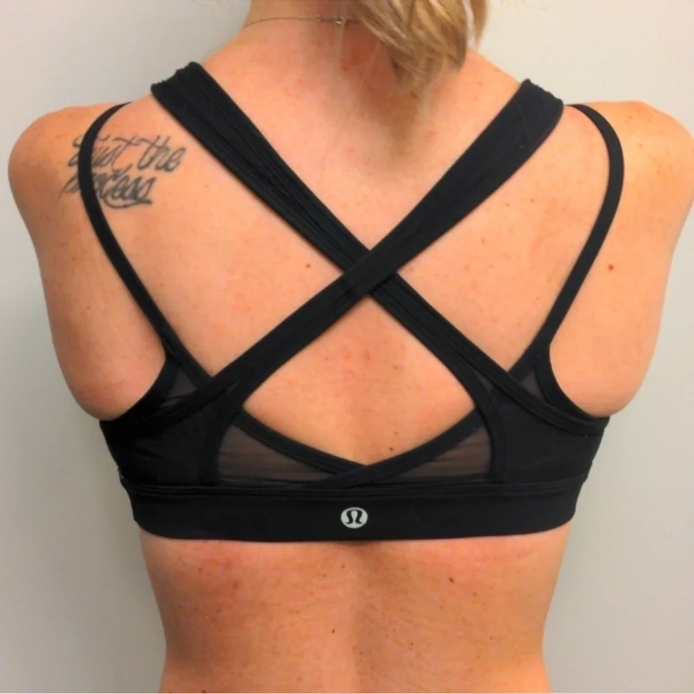 Lululemon extra support sport bra in black SZ 6